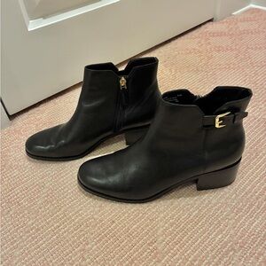 LIKE NEW Cole Haan Black Leather Ankle Booties